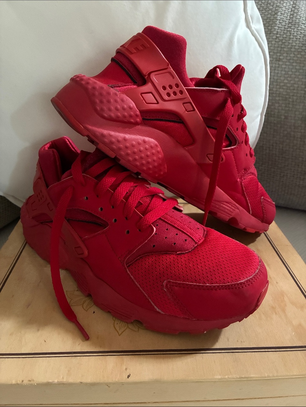 Nike Kids Hurache Sneakers